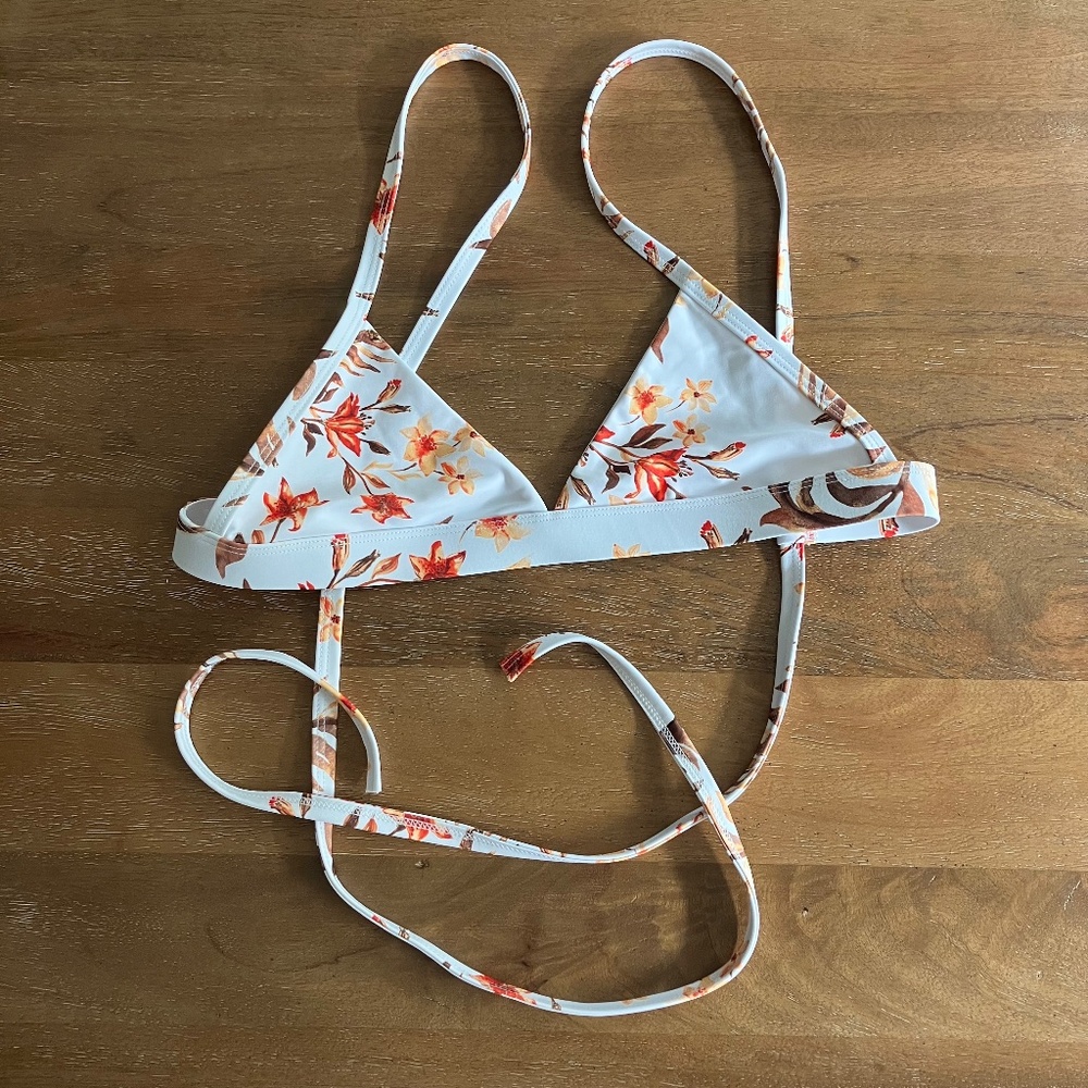 Kulani Kinis - Willow Triangle Bikini Top - Picture 1 of 3
